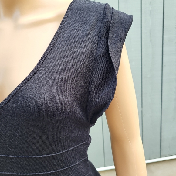 BLACK DRESS - Picture 2 of 7